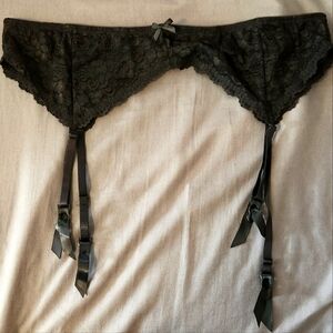Torrid lace garder belt